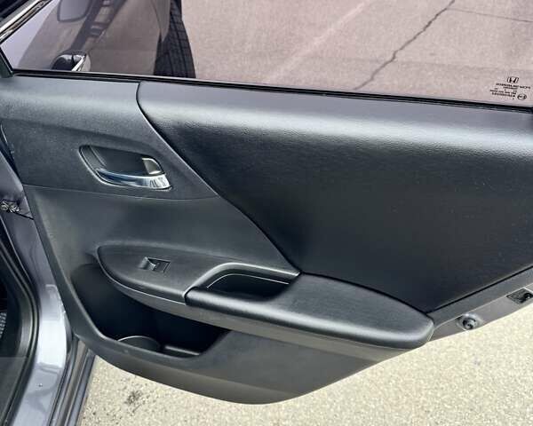 Сірий Хонда Аккорд, об'ємом двигуна 2.36 л та пробігом 52 тис. км за 14500 $, фото 19 на Automoto.ua