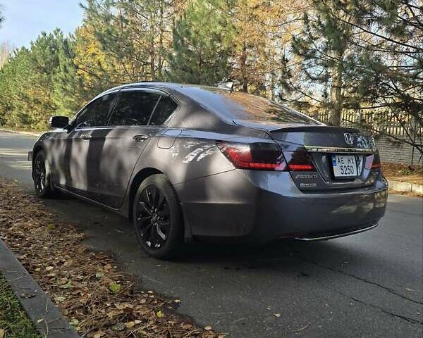 Сірий Хонда Аккорд, об'ємом двигуна 2 л та пробігом 178 тис. км за 13799 $, фото 11 на Automoto.ua