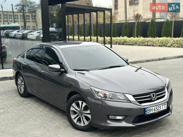 Серый Хонда Аккорд, объемом двигателя 2.35 л и пробегом 125 тыс. км за 10500 $, фото 8 на Automoto.ua
