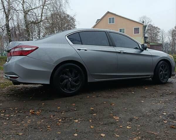 Сірий Хонда Аккорд, об'ємом двигуна 2.36 л та пробігом 135 тис. км за 11999 $, фото 5 на Automoto.ua