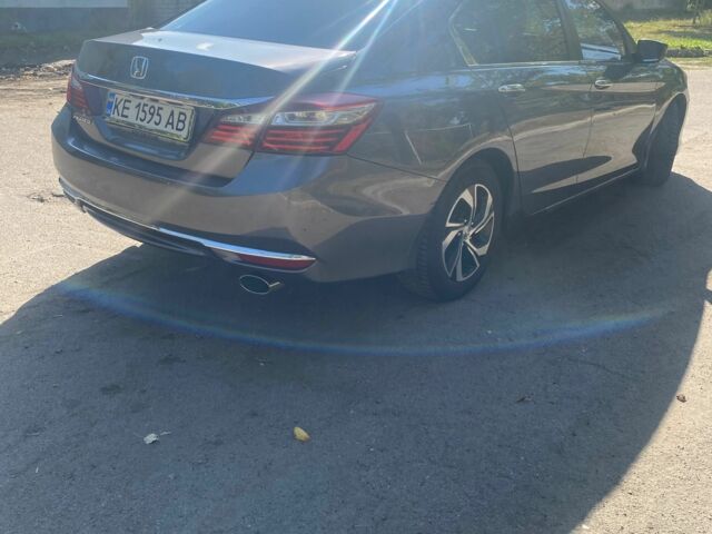 Сірий Хонда Аккорд, об'ємом двигуна 2.4 л та пробігом 157 тис. км за 12500 $, фото 7 на Automoto.ua