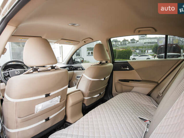 Серый Хонда Аккорд, объемом двигателя 2.5 л и пробегом 126 тыс. км за 13500 $, фото 21 на Automoto.ua