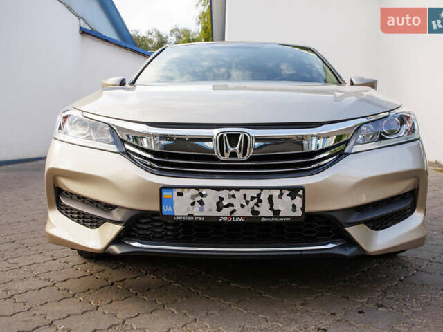 Серый Хонда Аккорд, объемом двигателя 2.5 л и пробегом 126 тыс. км за 13500 $, фото 3 на Automoto.ua