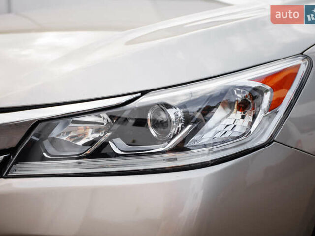 Серый Хонда Аккорд, объемом двигателя 2.5 л и пробегом 126 тыс. км за 13500 $, фото 4 на Automoto.ua