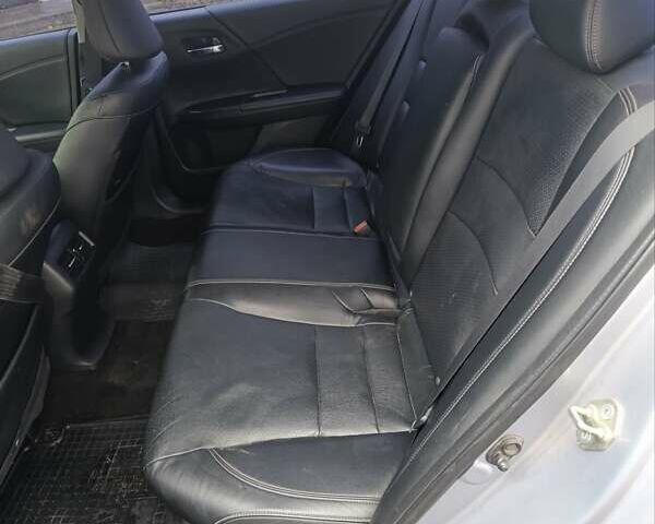 Сірий Хонда Аккорд, об'ємом двигуна 2.36 л та пробігом 135 тис. км за 11999 $, фото 13 на Automoto.ua