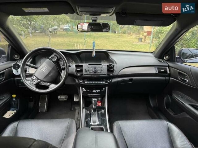 Серый Хонда Аккорд, объемом двигателя 2.4 л и пробегом 145 тыс. км за 15000 $, фото 2 на Automoto.ua