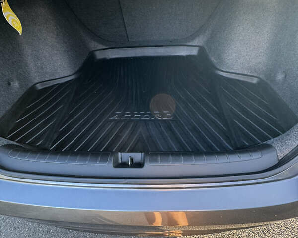 Серый Хонда Аккорд, объемом двигателя 1.5 л и пробегом 120 тыс. км за 18500 $, фото 8 на Automoto.ua