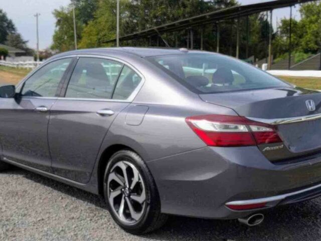 Серый Хонда Аккорд, объемом двигателя 3.5 л и пробегом 59 тыс. км за 10500 $, фото 4 на Automoto.ua