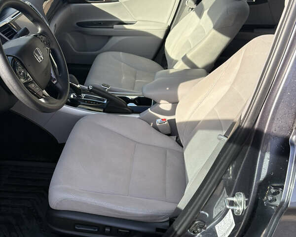 Сірий Хонда Аккорд, об'ємом двигуна 2.36 л та пробігом 155 тис. км за 12900 $, фото 19 на Automoto.ua