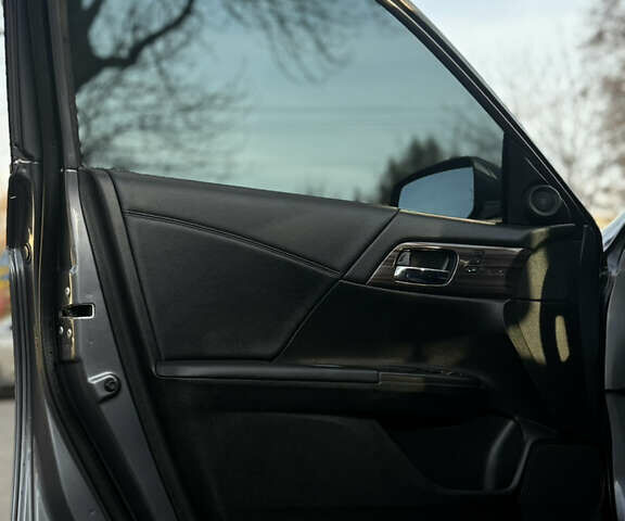 Сірий Хонда Аккорд, об'ємом двигуна 2.35 л та пробігом 117 тис. км за 17500 $, фото 12 на Automoto.ua