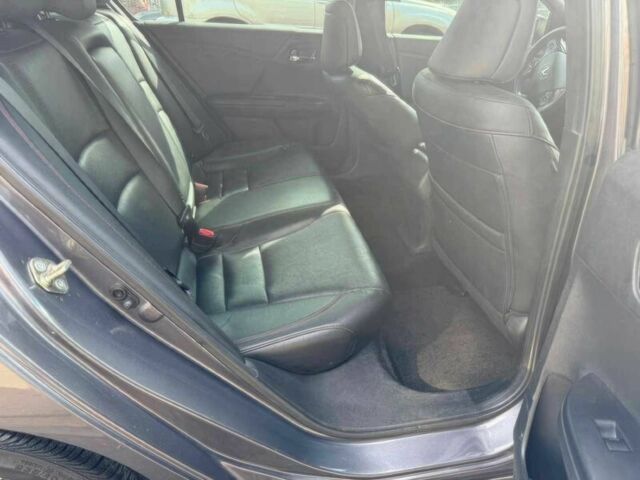 Серый Хонда Аккорд, объемом двигателя 2.4 л и пробегом 52 тыс. км за 3800 $, фото 8 на Automoto.ua