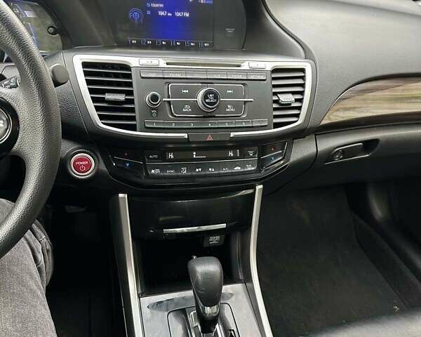 Сірий Хонда Аккорд, об'ємом двигуна 2 л та пробігом 118 тис. км за 16500 $, фото 6 на Automoto.ua
