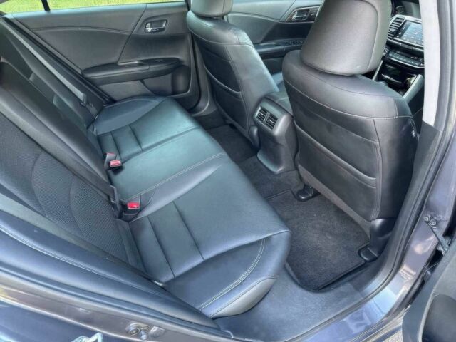 Серый Хонда Аккорд, объемом двигателя 2.4 л и пробегом 61 тыс. км за 7800 $, фото 13 на Automoto.ua