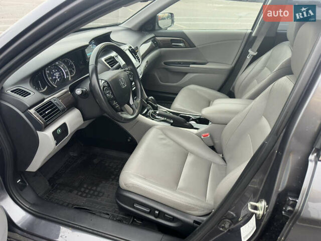 Сірий Хонда Аккорд, об'ємом двигуна 3.5 л та пробігом 107 тис. км за 17900 $, фото 35 на Automoto.ua
