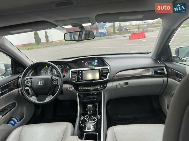Сірий Хонда Аккорд, об'ємом двигуна 3.5 л та пробігом 107 тис. км за 17900 $, фото 29 на Automoto.ua
