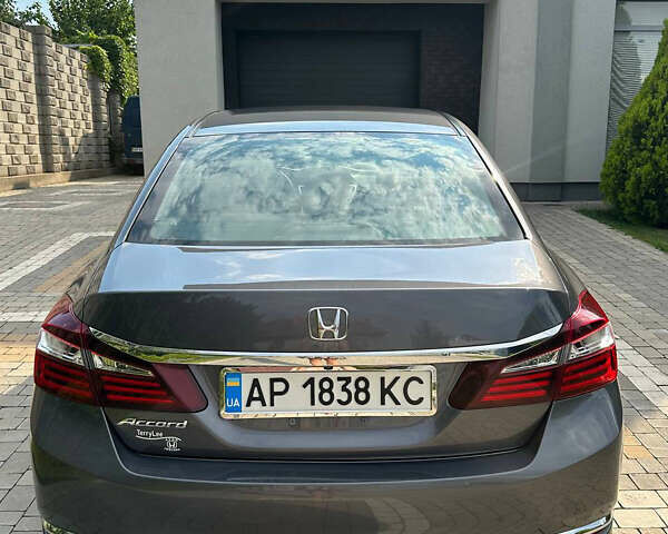 Серый Хонда Аккорд, объемом двигателя 2.4 л и пробегом 72 тыс. км за 15800 $, фото 4 на Automoto.ua