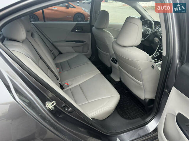 Сірий Хонда Аккорд, об'ємом двигуна 3.5 л та пробігом 107 тис. км за 17900 $, фото 23 на Automoto.ua