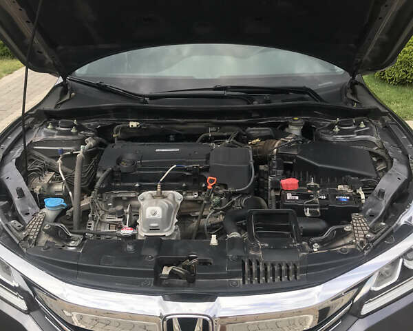 Серый Хонда Аккорд, объемом двигателя 2.4 л и пробегом 72 тыс. км за 15800 $, фото 10 на Automoto.ua