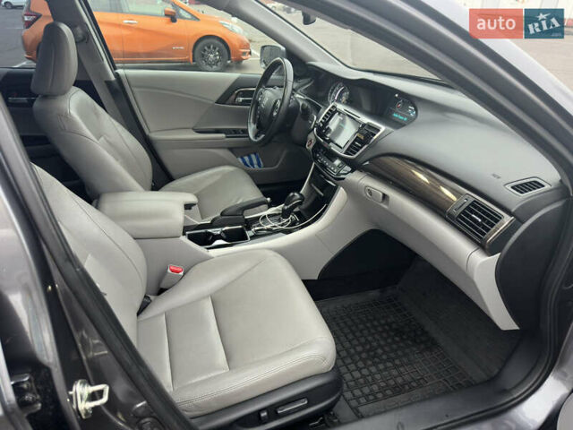 Сірий Хонда Аккорд, об'ємом двигуна 3.5 л та пробігом 107 тис. км за 17900 $, фото 26 на Automoto.ua