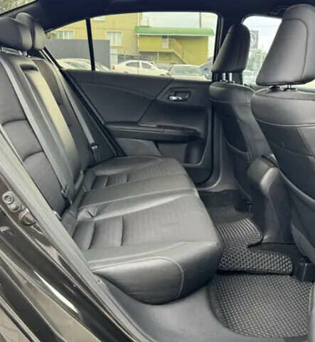 Сірий Хонда Аккорд, об'ємом двигуна 2.36 л та пробігом 99 тис. км за 14500 $, фото 16 на Automoto.ua