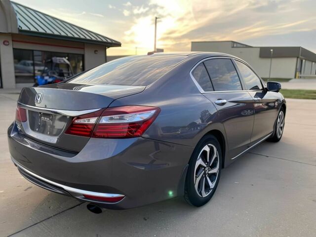 Серый Хонда Аккорд, объемом двигателя 2.4 л и пробегом 68 тыс. км за 9000 $, фото 3 на Automoto.ua