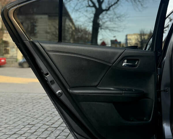 Сірий Хонда Аккорд, об'ємом двигуна 2.35 л та пробігом 117 тис. км за 17500 $, фото 13 на Automoto.ua