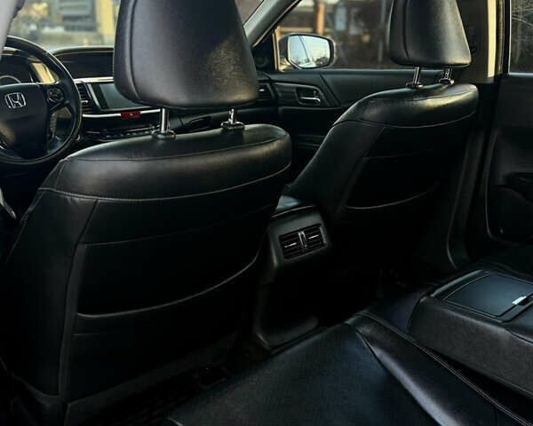Сірий Хонда Аккорд, об'ємом двигуна 2.35 л та пробігом 117 тис. км за 17500 $, фото 11 на Automoto.ua
