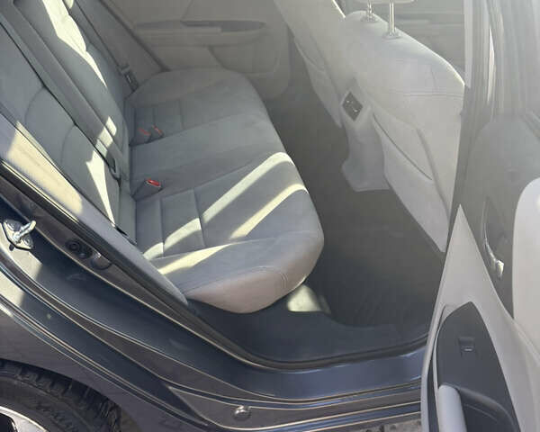 Сірий Хонда Аккорд, об'ємом двигуна 2.36 л та пробігом 155 тис. км за 12900 $, фото 33 на Automoto.ua