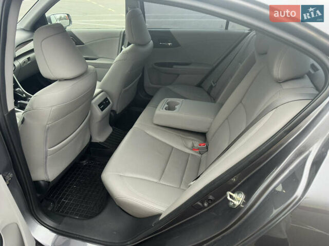 Сірий Хонда Аккорд, об'ємом двигуна 3.5 л та пробігом 107 тис. км за 17900 $, фото 53 на Automoto.ua