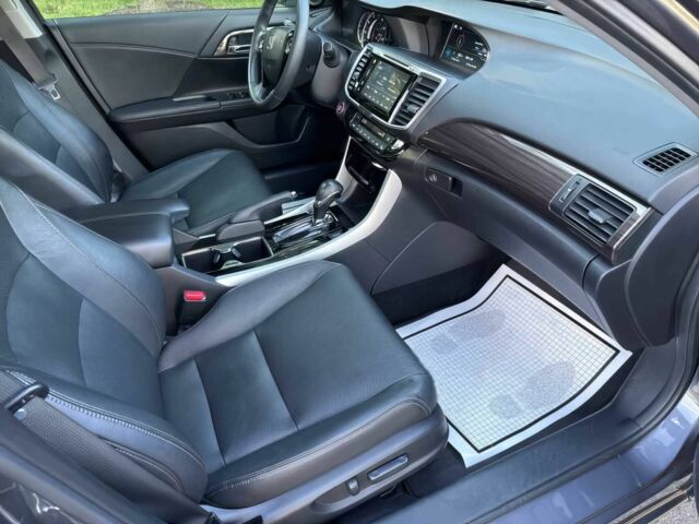 Серый Хонда Аккорд, объемом двигателя 2.4 л и пробегом 61 тыс. км за 7800 $, фото 8 на Automoto.ua