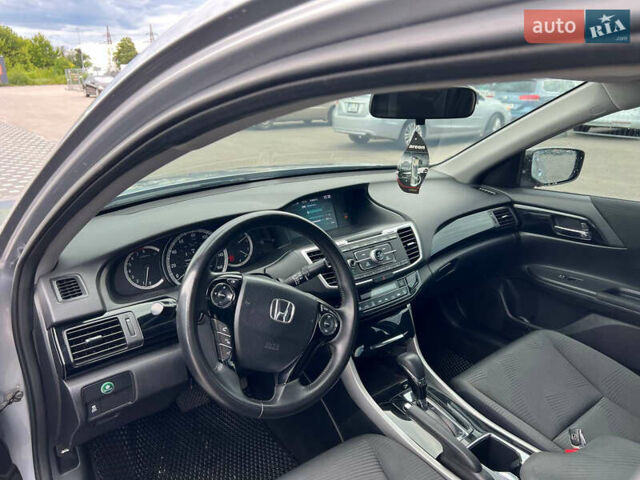 Серый Хонда Аккорд, объемом двигателя 2.4 л и пробегом 100 тыс. км за 14900 $, фото 11 на Automoto.ua