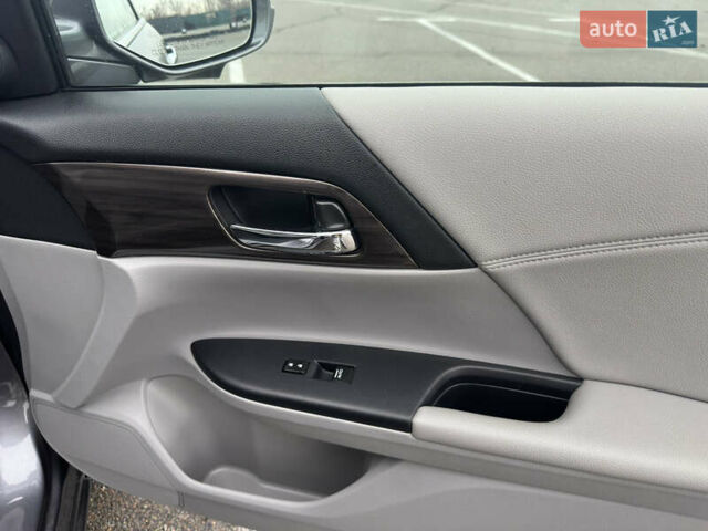 Сірий Хонда Аккорд, об'ємом двигуна 3.5 л та пробігом 107 тис. км за 17900 $, фото 22 на Automoto.ua