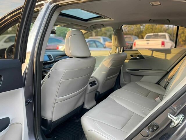 Серый Хонда Аккорд, объемом двигателя 2.4 л и пробегом 68 тыс. км за 9000 $, фото 11 на Automoto.ua