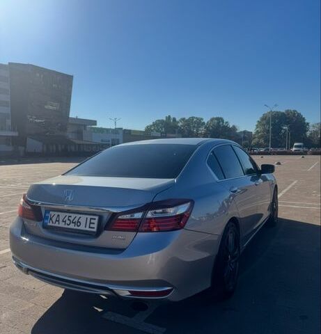 Серый Хонда Аккорд, объемом двигателя 2 л и пробегом 122 тыс. км за 13000 $, фото 1 на Automoto.ua