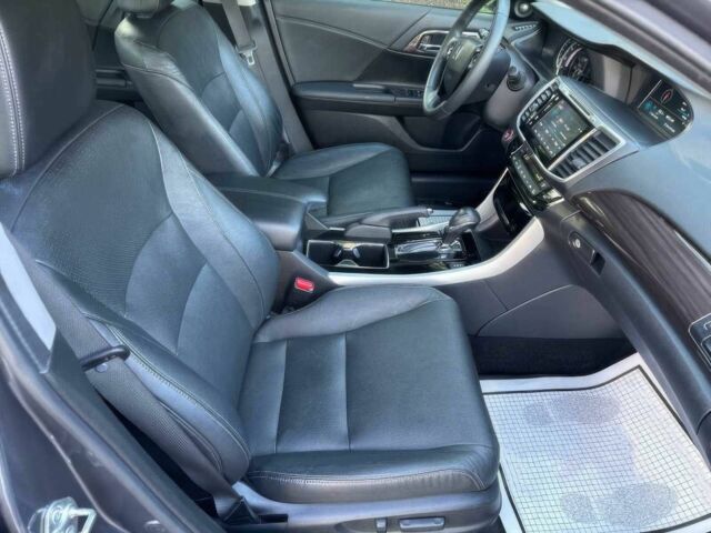 Серый Хонда Аккорд, объемом двигателя 2.4 л и пробегом 61 тыс. км за 7800 $, фото 9 на Automoto.ua