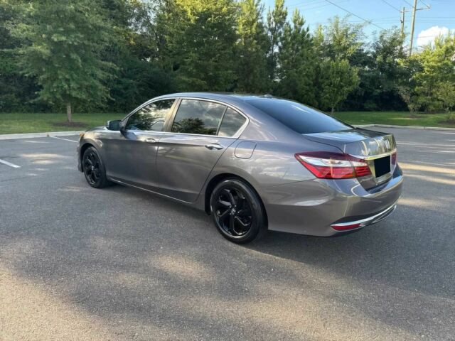 Серый Хонда Аккорд, объемом двигателя 2.4 л и пробегом 61 тыс. км за 7800 $, фото 4 на Automoto.ua