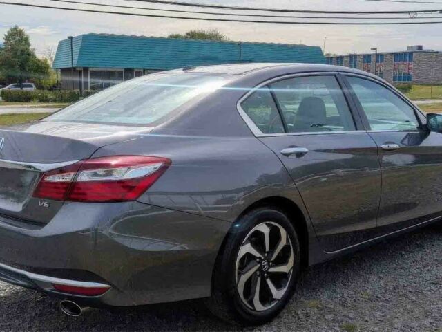 Серый Хонда Аккорд, объемом двигателя 3.5 л и пробегом 59 тыс. км за 10500 $, фото 6 на Automoto.ua