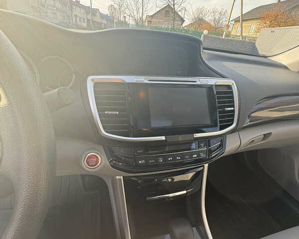 Сірий Хонда Аккорд, об'ємом двигуна 2.36 л та пробігом 155 тис. км за 12900 $, фото 22 на Automoto.ua