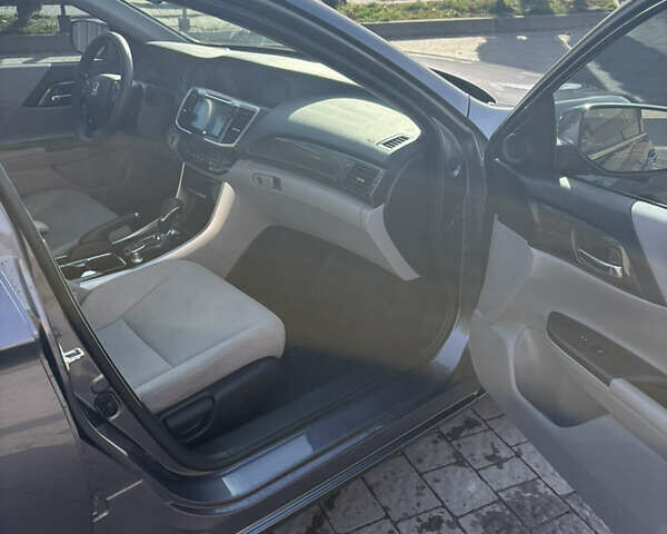 Сірий Хонда Аккорд, об'ємом двигуна 2.36 л та пробігом 155 тис. км за 12900 $, фото 36 на Automoto.ua