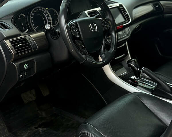 Сірий Хонда Аккорд, об'ємом двигуна 2.35 л та пробігом 117 тис. км за 17500 $, фото 7 на Automoto.ua