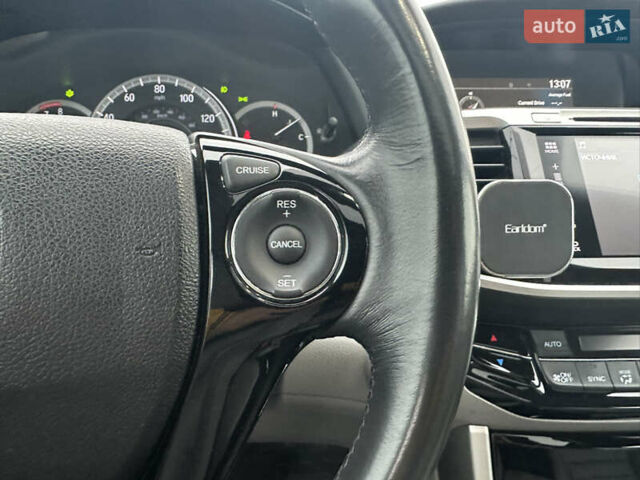 Сірий Хонда Аккорд, об'ємом двигуна 3.5 л та пробігом 107 тис. км за 17900 $, фото 57 на Automoto.ua