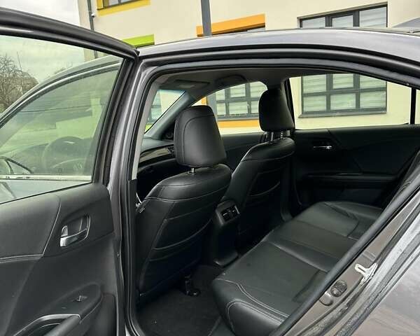 Сірий Хонда Аккорд, об'ємом двигуна 2 л та пробігом 118 тис. км за 16500 $, фото 2 на Automoto.ua