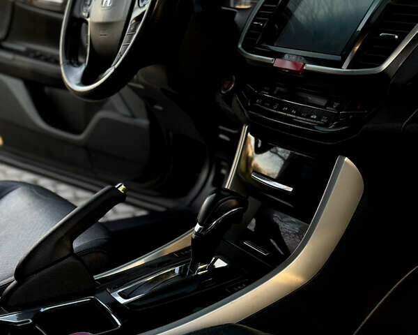 Сірий Хонда Аккорд, об'ємом двигуна 2.35 л та пробігом 117 тис. км за 17500 $, фото 8 на Automoto.ua