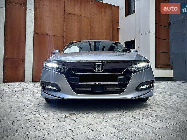 Серый Хонда Аккорд, объемом двигателя 1.5 л и пробегом 95 тыс. км за 17800 $, фото 2 на Automoto.ua