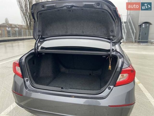 Сірий Хонда Аккорд, об'ємом двигуна 1.5 л та пробігом 125 тис. км за 18990 $, фото 6 на Automoto.ua
