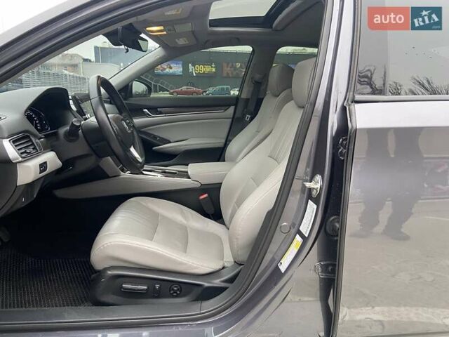 Сірий Хонда Аккорд, об'ємом двигуна 1.5 л та пробігом 125 тис. км за 18990 $, фото 14 на Automoto.ua