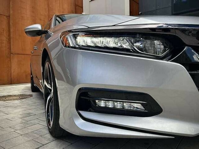 Серый Хонда Аккорд, объемом двигателя 1.5 л и пробегом 95 тыс. км за 15800 $, фото 3 на Automoto.ua