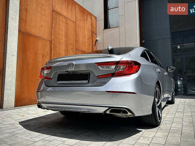 Серый Хонда Аккорд, объемом двигателя 1.5 л и пробегом 95 тыс. км за 17800 $, фото 6 на Automoto.ua