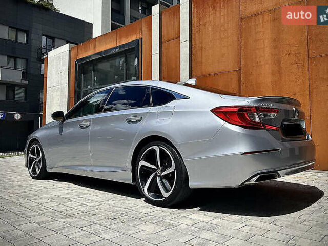 Серый Хонда Аккорд, объемом двигателя 1.5 л и пробегом 95 тыс. км за 17800 $, фото 10 на Automoto.ua