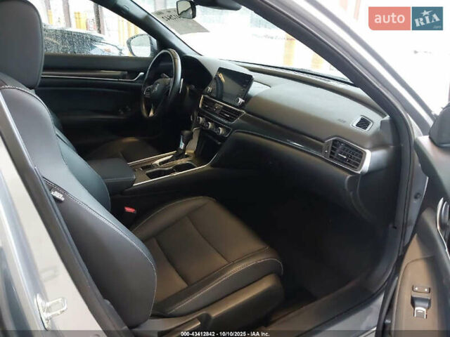 Серый Хонда Аккорд, объемом двигателя 1.5 л и пробегом 121 тыс. км за 5200 $, фото 9 на Automoto.ua